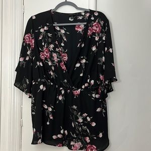 Torrid size 1, floral, kimono wrap style shirt with bell sleeves